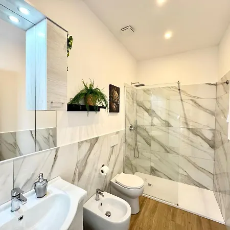 Alma - A Stone's Throw From Piazza Maggiore Apartment *